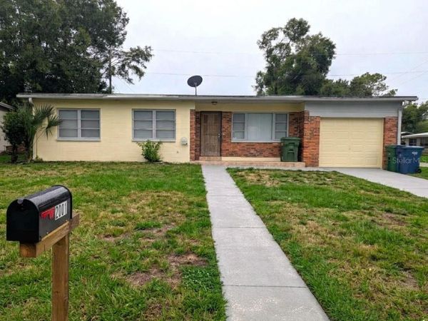 2001 E ROBSON STREET , TAMPA, FL 33610