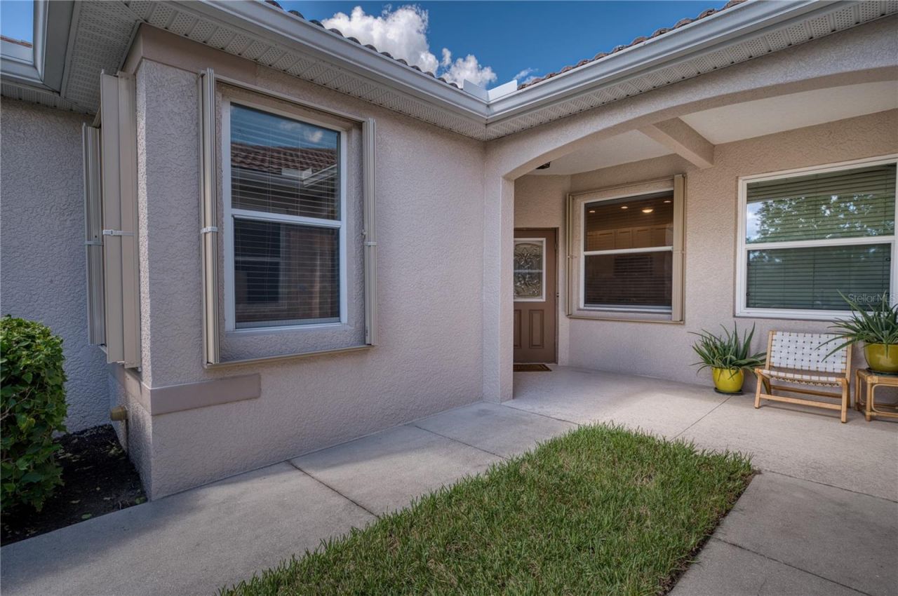 4269 Cascade Falls Drive , Sarasota, FL 34243 Photo