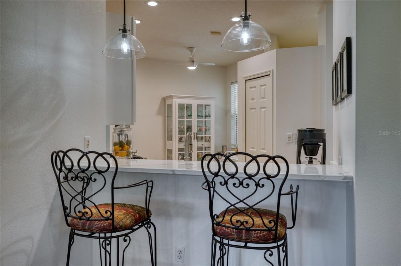 4269 Cascade Falls Drive , Sarasota, FL 34243 Photo