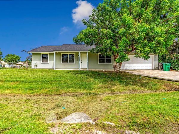 1131 SW London Ln , Port St. Lucie, FL 34953