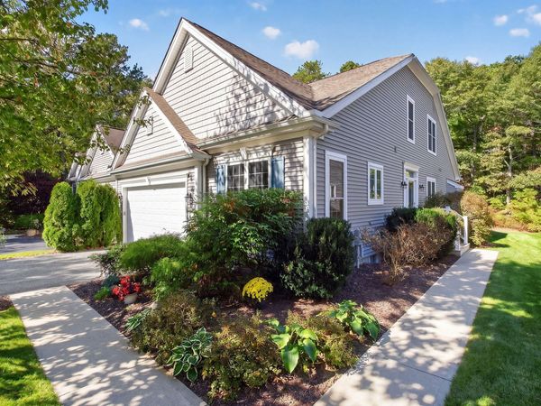 6 Autumn Glen, Plymouth, MA 02360