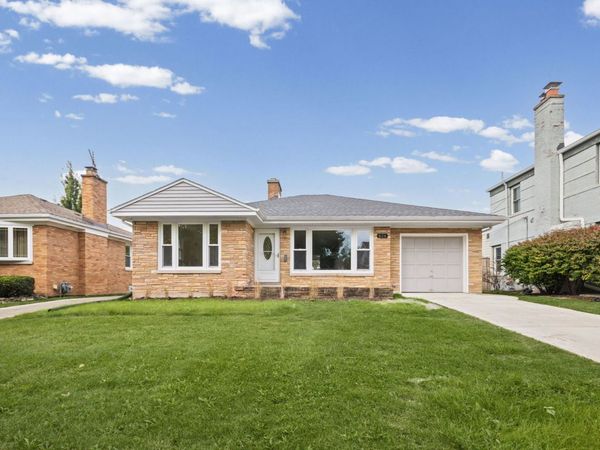 624 S Madison Avenue , La Grange, IL 60525
