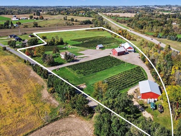 2255 Indian Lakes Road NW, Kent City, MI 49330