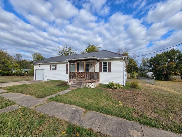 734 Cedar Avenue , Cabool, MO 65689