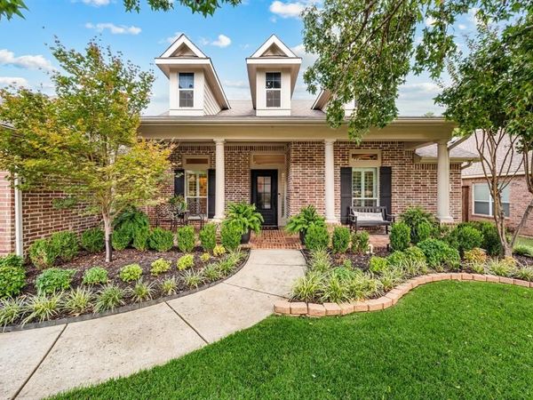 916 Water Oak Drive, Grapevine, TX 76051