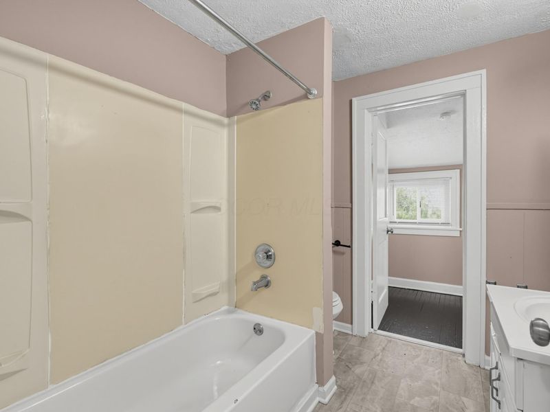 228 N Oakley Avenue, Columbus, OH 43204 Photo 24