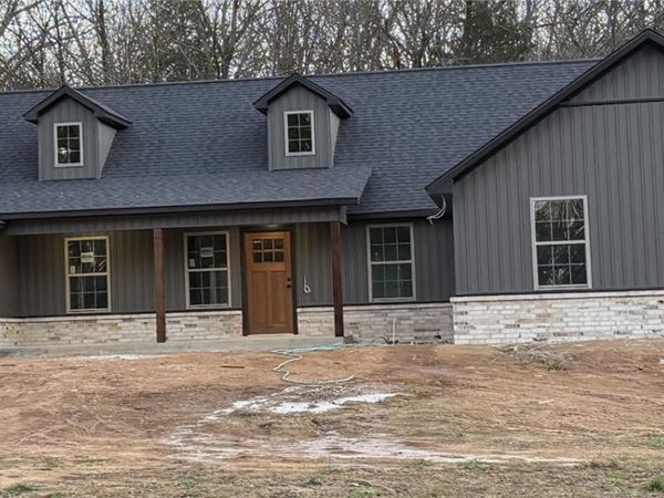 5700 Country Aire Loop, Hackett, AR 72937