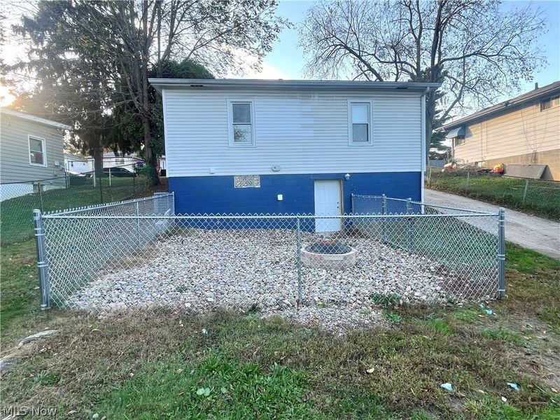 2595 Nesmith Lake Boulevard, Akron, OH 44314 Photo 11