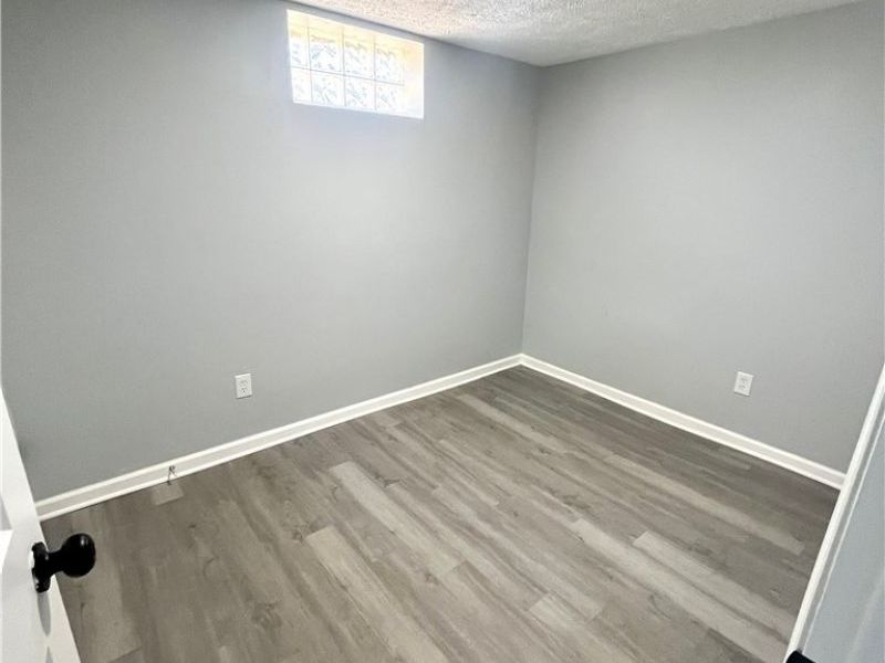 2595 Nesmith Lake Boulevard, Akron, OH 44314 Photo 9