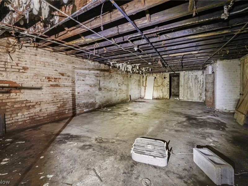 5605 Fleet Avenue, Cleveland, OH 44105 Photo 39