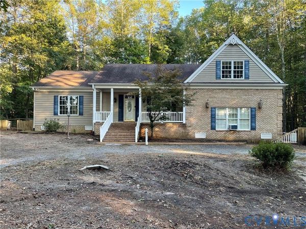 9715 Woods Cross Road, Gloucester, VA 23061