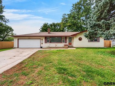 6814 N 56th Street, Omaha, NE 68152
