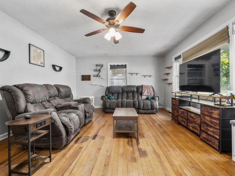 105 S Allen Street, Williamsport, OH 43164 Photo 6