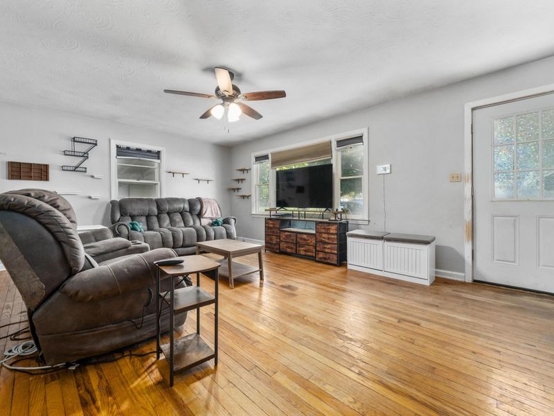 105 S Allen Street, Williamsport, OH 43164 Photo 7
