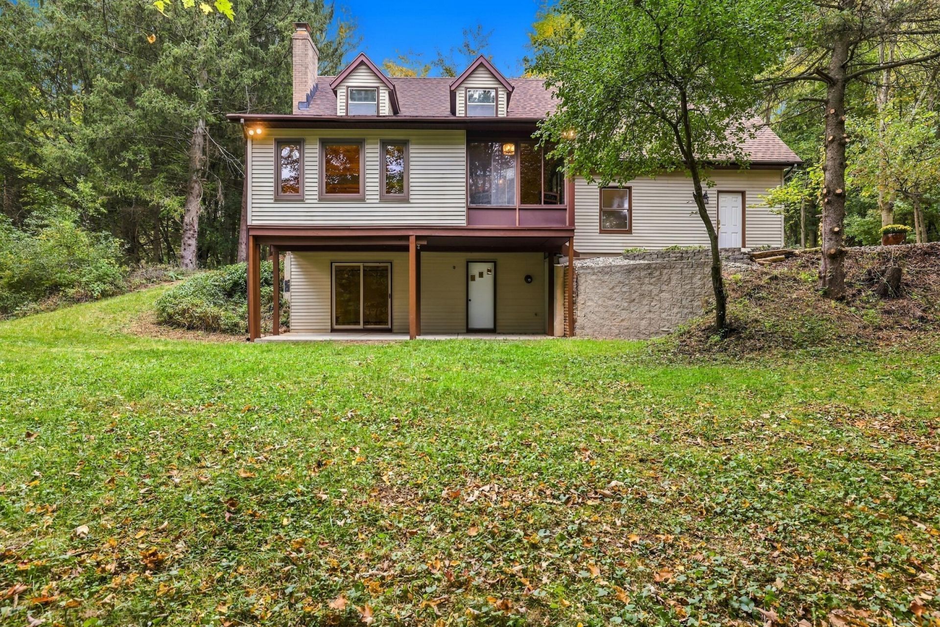 3385 4 Mile Road Ne, Grand Rapids, MI 49525 Main Photo