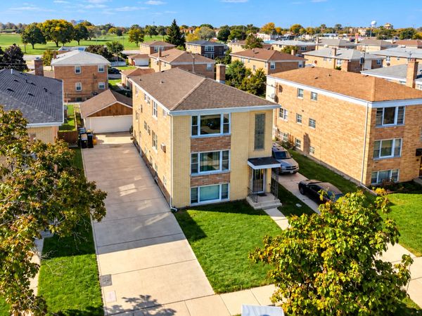 8716 N Elmore Street , Niles, IL 60714