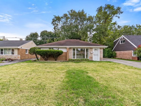 15547 Rose Drive , South Holland, IL 60473