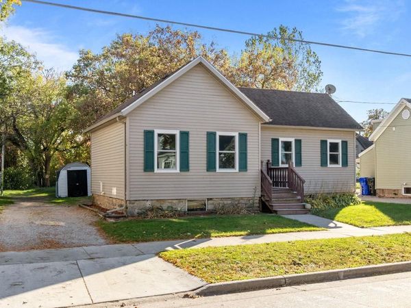 917 W FRANKLIN STREET, Appleton, WI 54914