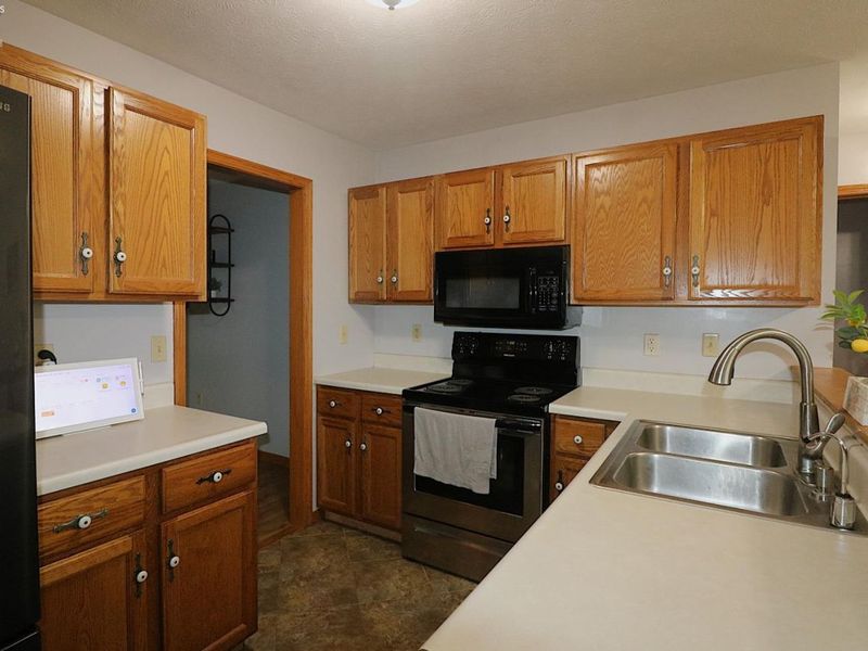 14 Manchester Drive, Norwalk, OH 44857 Photo 3