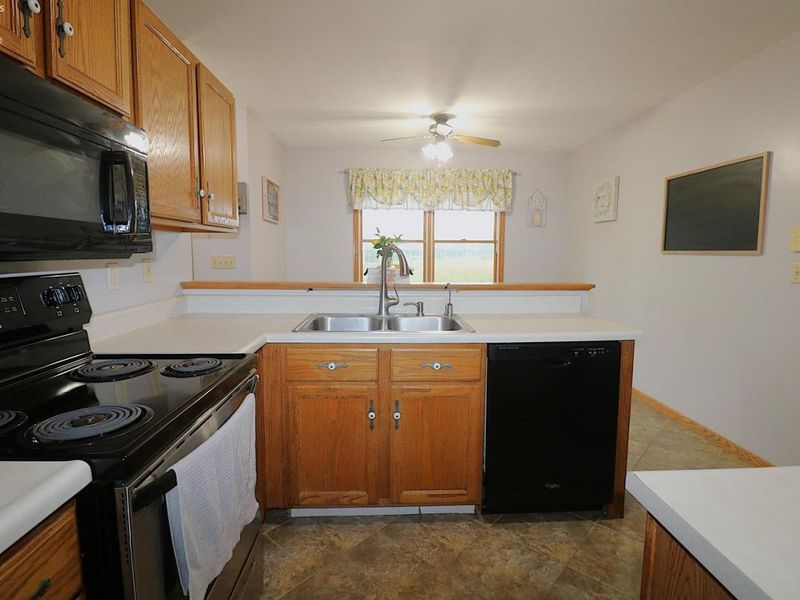 14 Manchester Drive, Norwalk, OH 44857 Photo 4