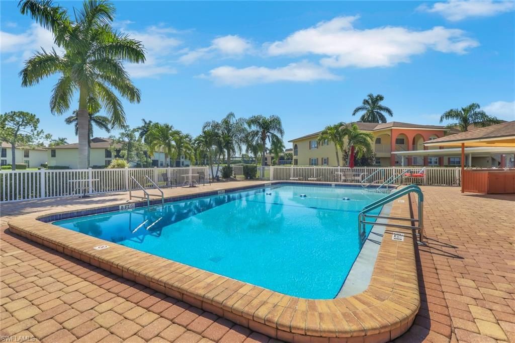 360 Charlemagne Blvd, Unit D205, Naples, FL 34112 Photo