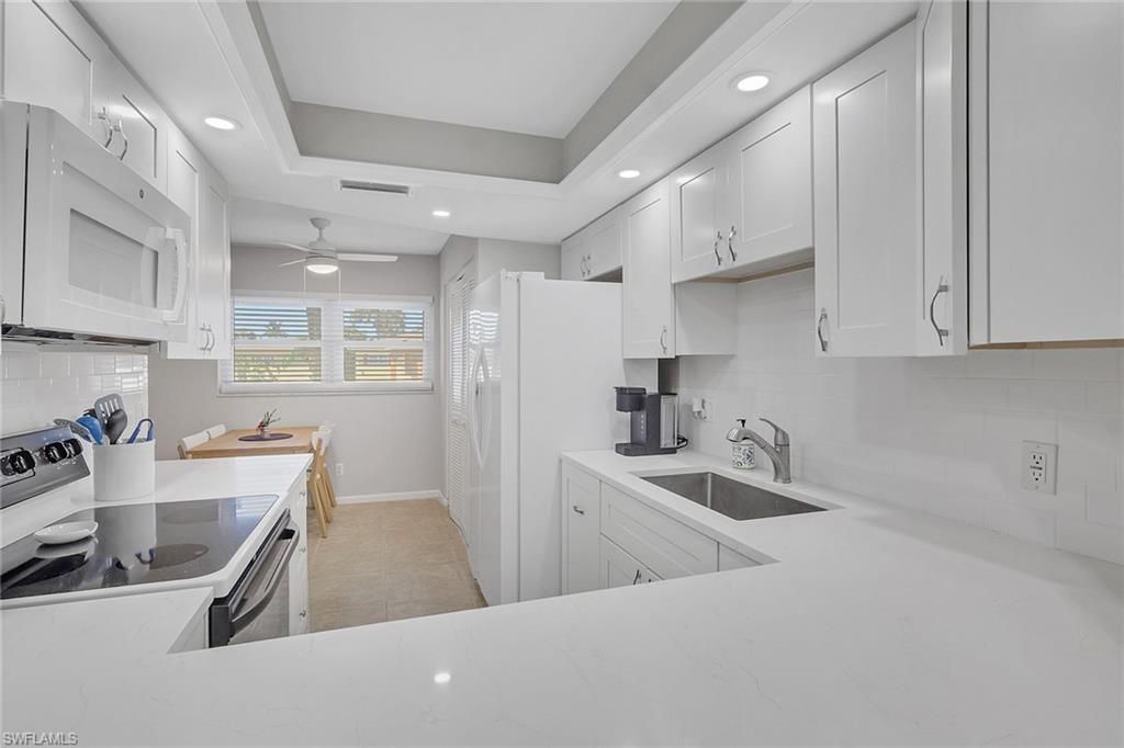 360 Charlemagne Blvd, Unit D205, Naples, FL 34112 Photo