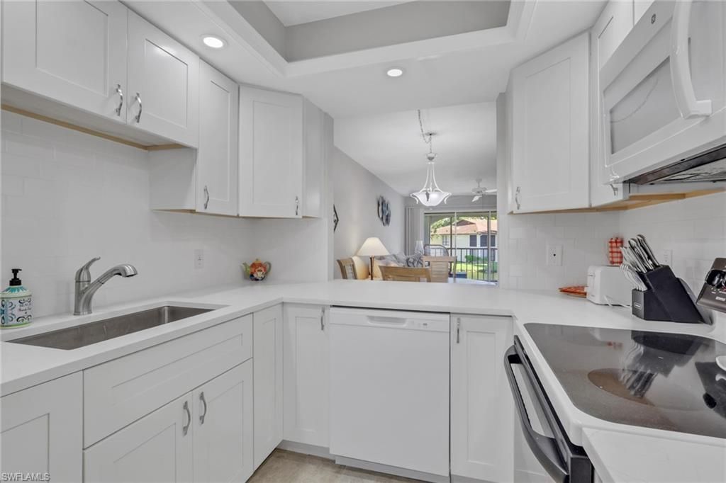 360 Charlemagne Blvd, Unit D205, Naples, FL 34112 Photo