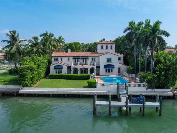 4760 N Bay Rd , Miami Beach, FL 33140