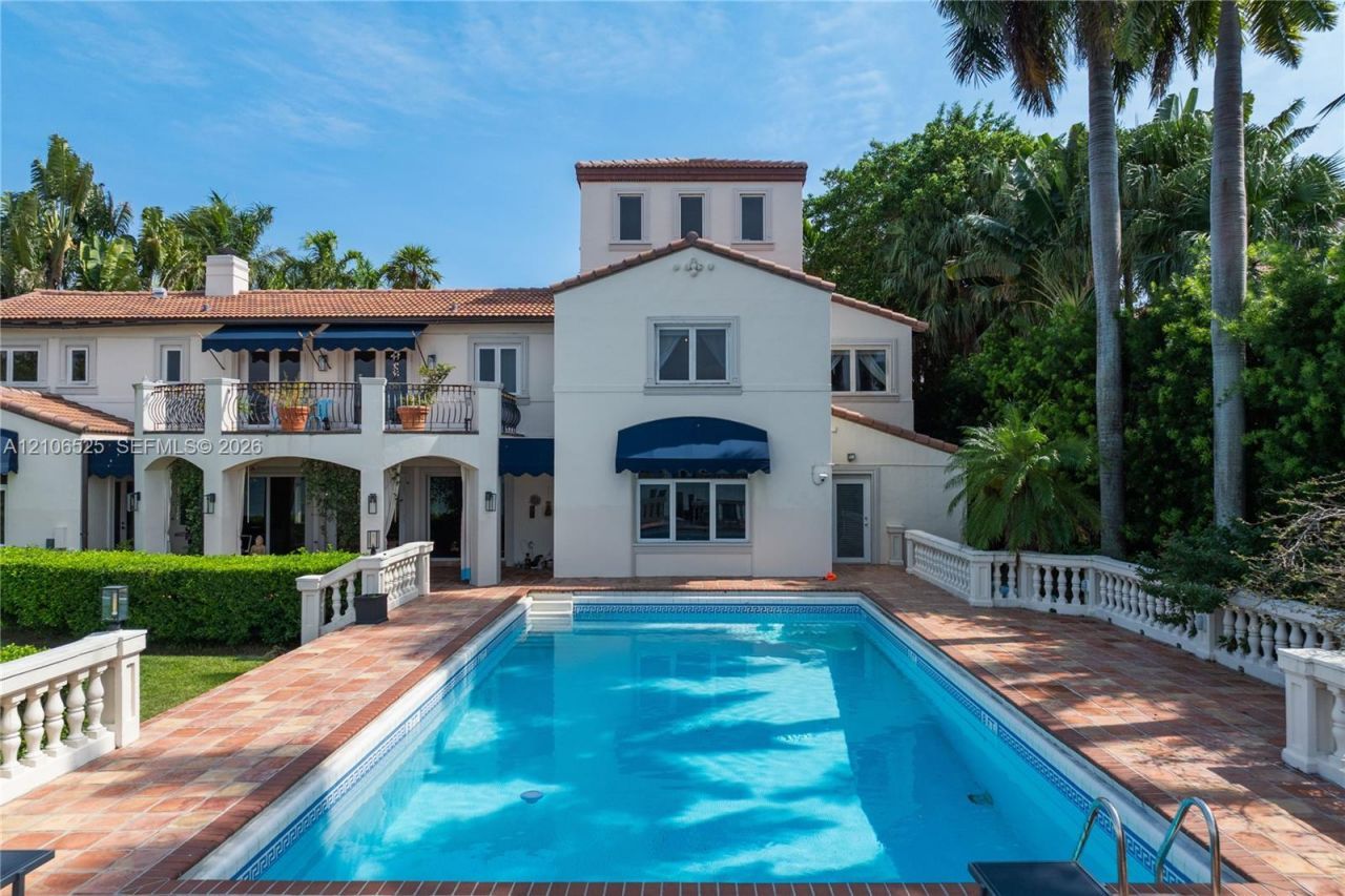 4760 N Bay Rd , Miami Beach, FL 33140 Photo