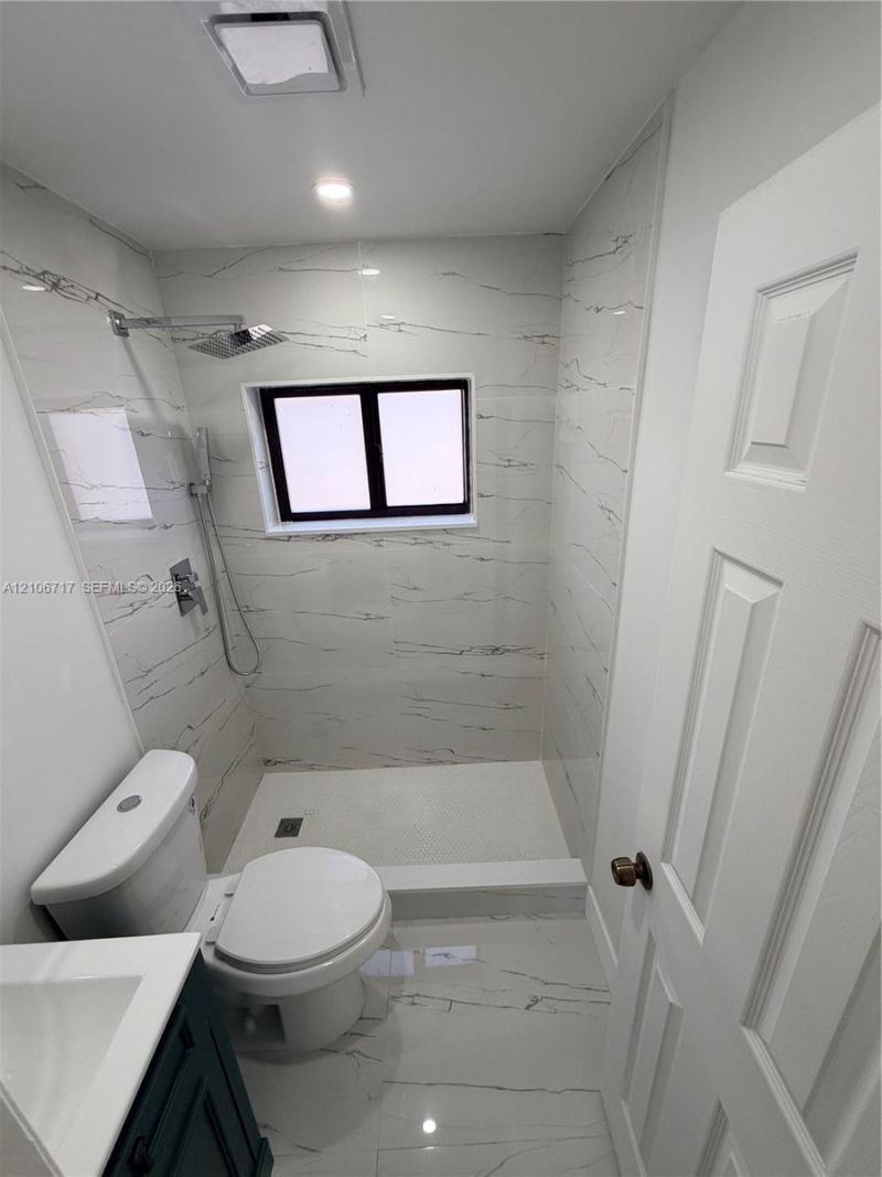 6811 Thomas St, Hollywood, FL 33024 Photo