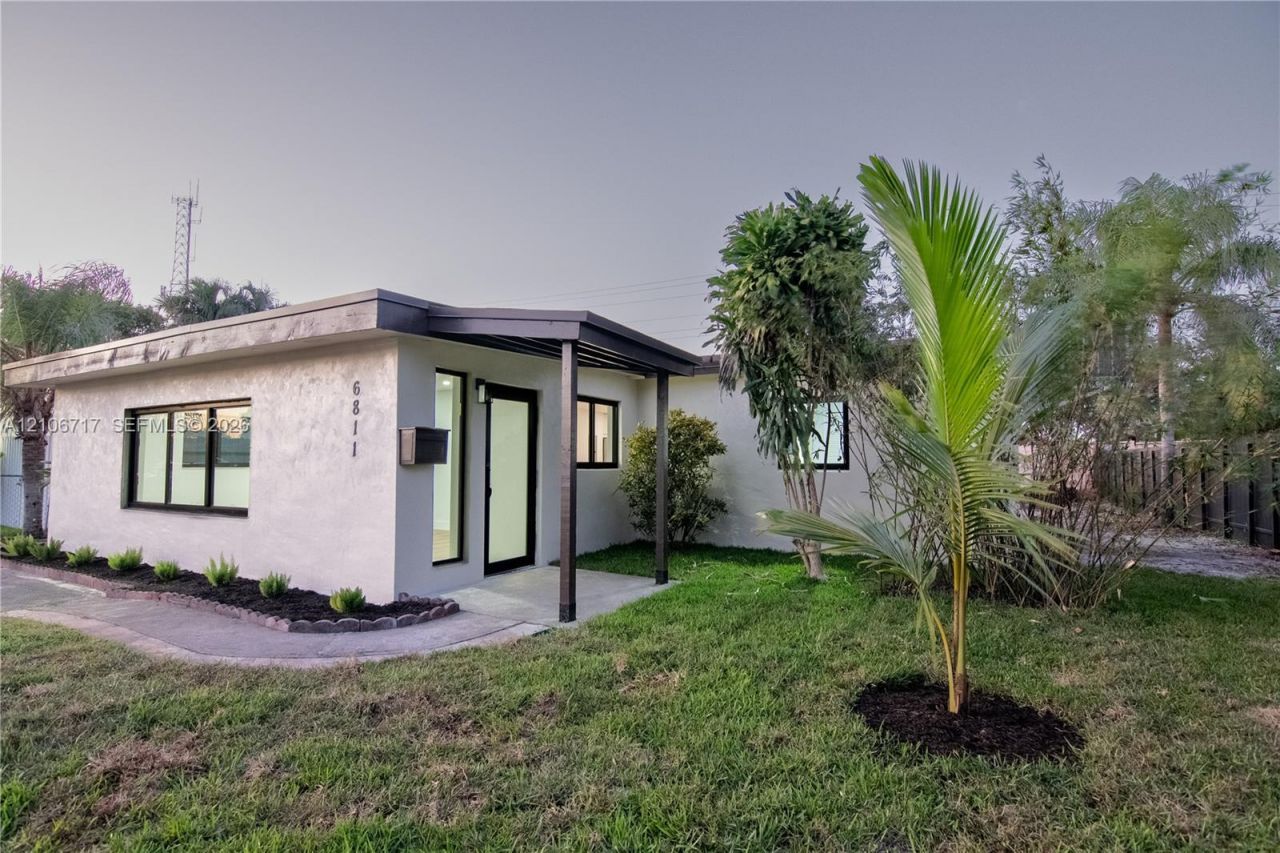 6811 Thomas St, Hollywood, FL 33024 Photo