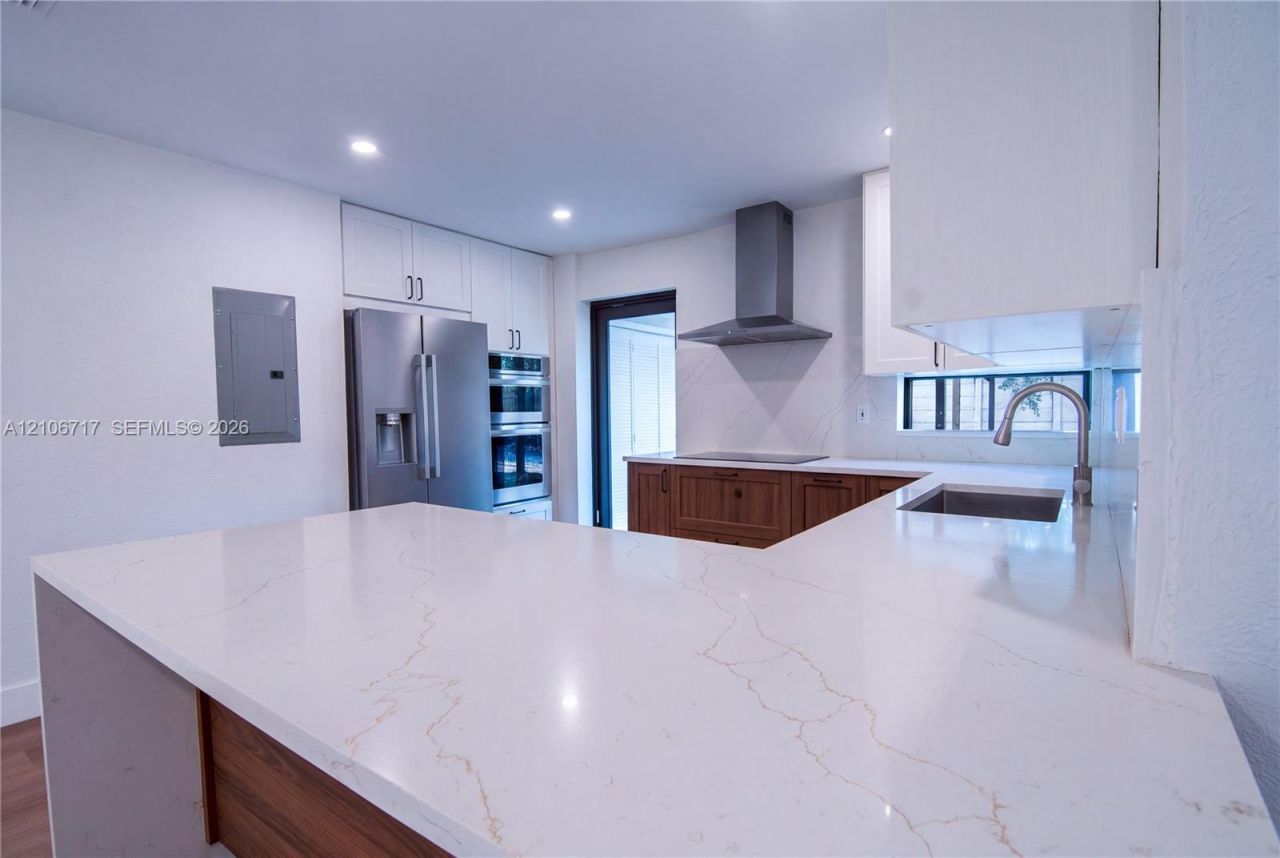 6811 Thomas St, Hollywood, FL 33024 Photo