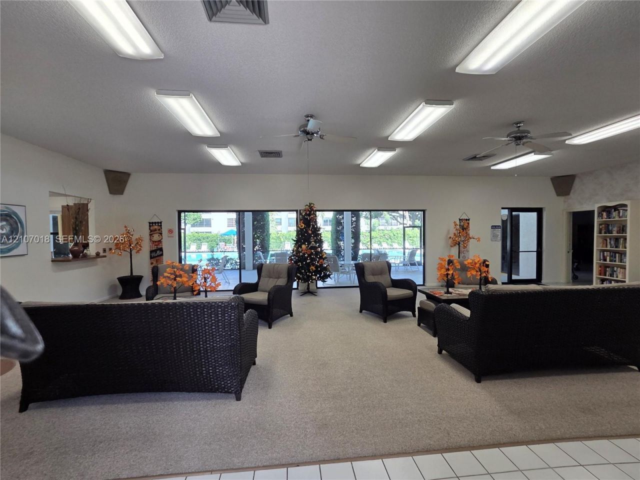 3716 Whitehall Dr, Unit 304, West Palm Beach, FL 33401 Photo