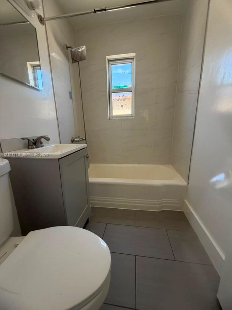 1281 NW 60th St , Unit 6, Miami, FL 33142 Photo