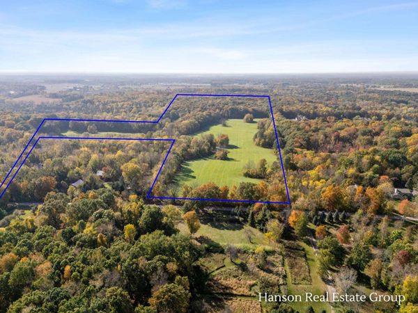 3741 Hilton Avenue SE, Lowell, MI 49331
