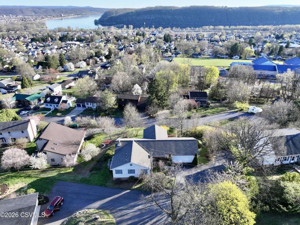 39 ELLIOTT DRIVE Drive , Northumberland, PA 17857