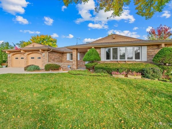 105 Haverhill Lane , Schaumburg, IL 60193