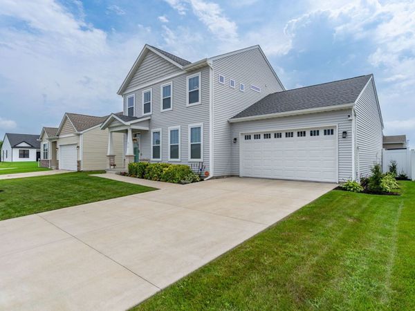 610 17th Avenue , Silvis, IL 61282