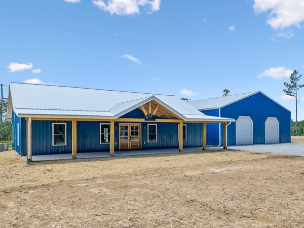 1855 Linden Highway , Hohenwald, TN 38462