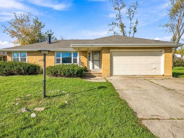 156 ANTON COURT, Appleton, WI 54915