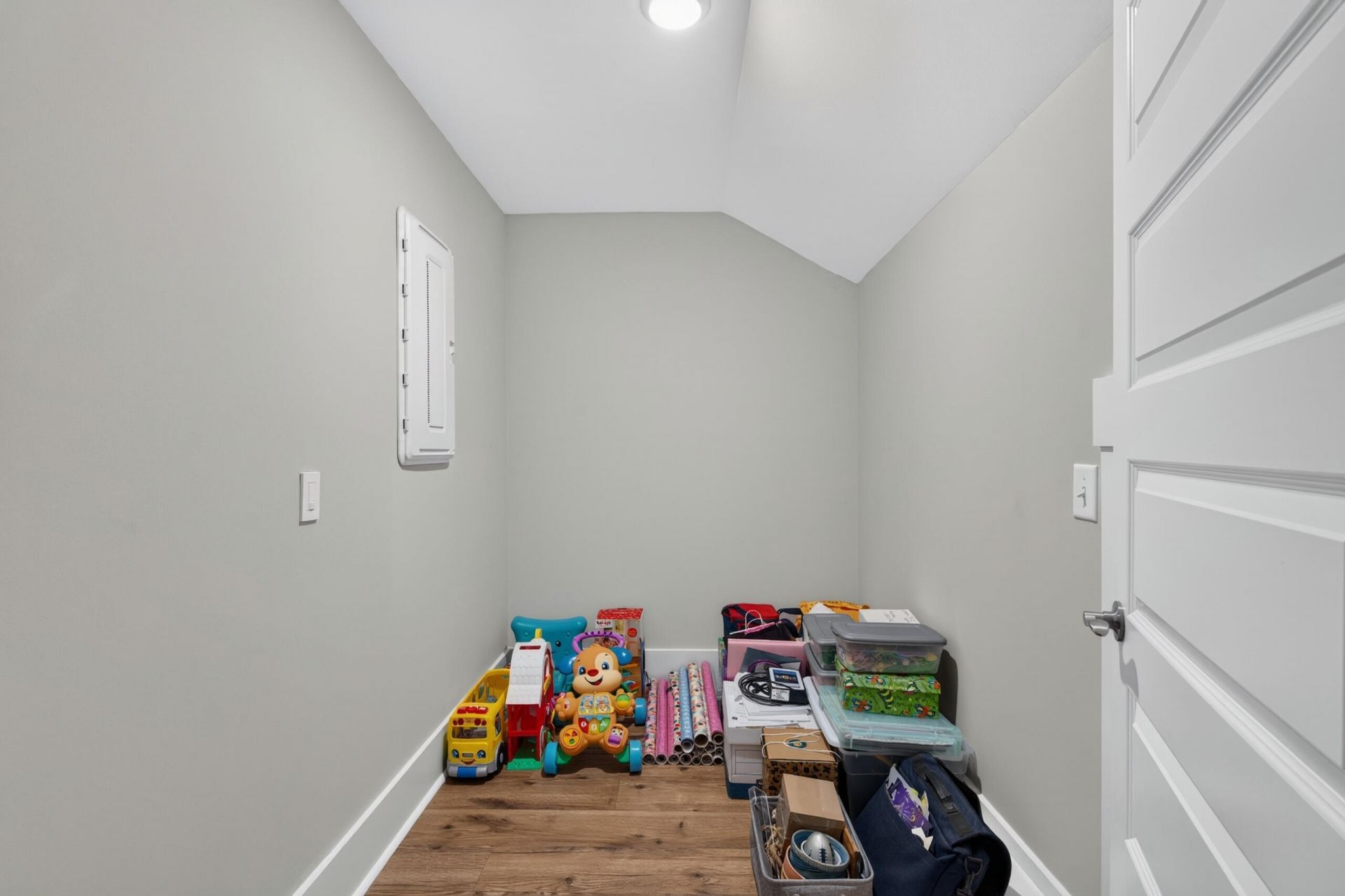 8031 Cheverie Court Photo 55