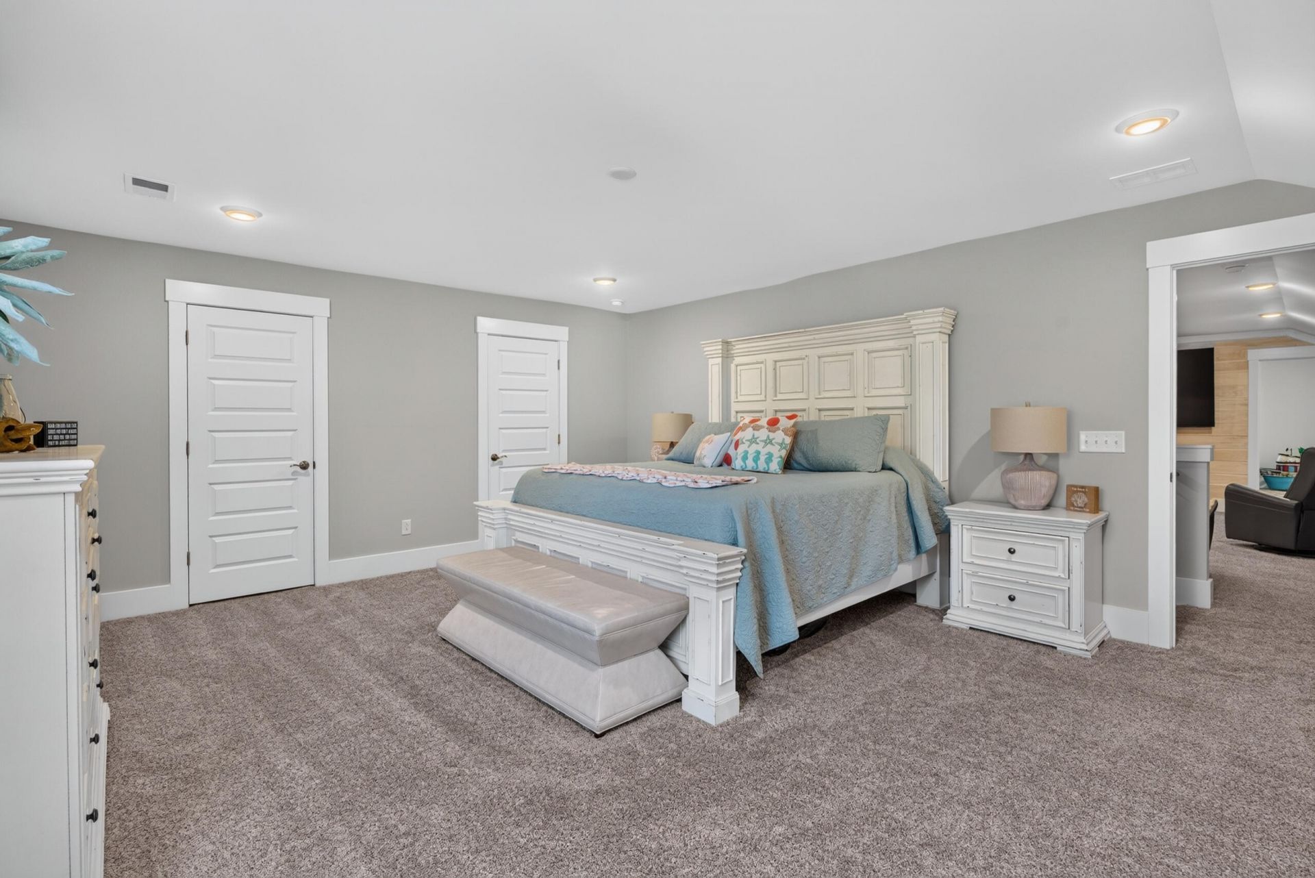 8031 Cheverie Court Photo 57
