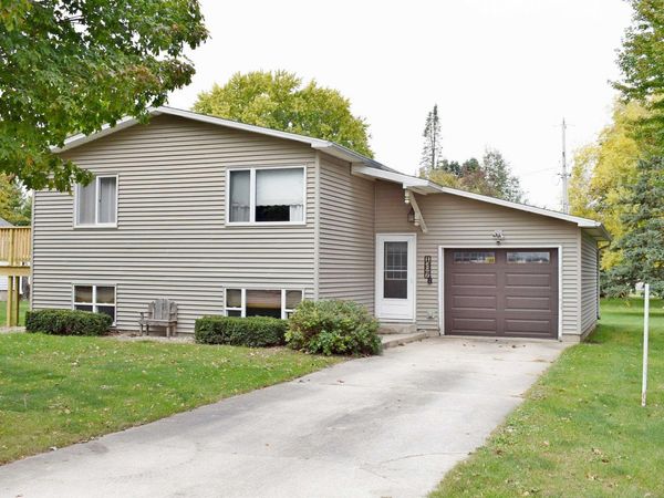 1327 Chase Street, Osage, IA 50461