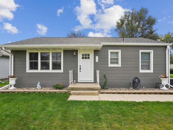 319 Marie Avenue, Elk Run Heights, IA 50707