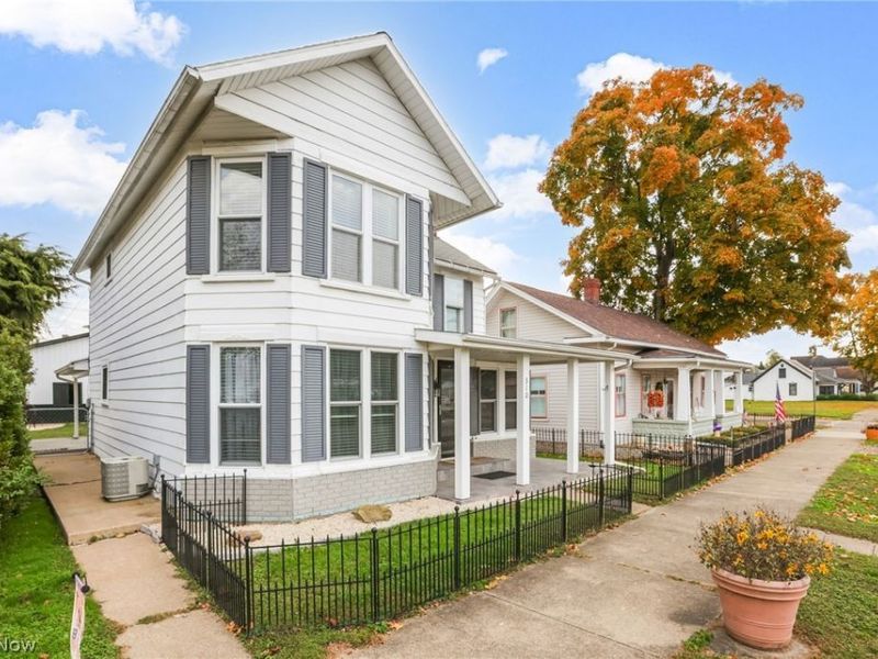 310 Main Street, Dresden, OH 43821 Photo 3