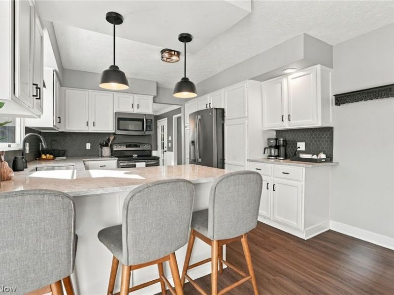 1064 Danielle Avenue, Louisville, OH 44641 Photo 12