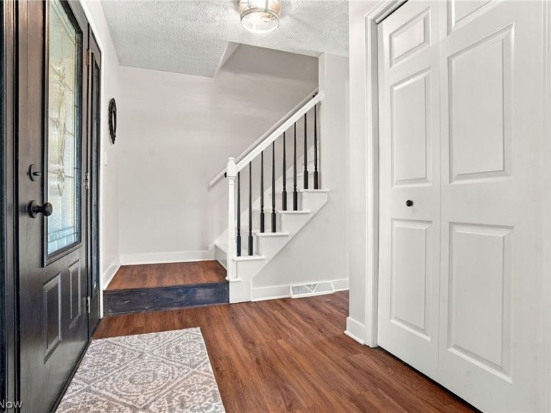 1064 Danielle Avenue, Louisville, OH 44641 Photo 6