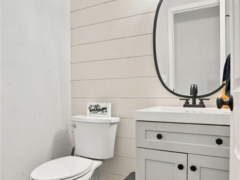 1064 Danielle Avenue, Louisville, OH 44641 Photo 7