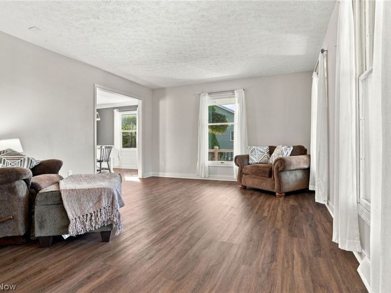 1064 Danielle Avenue, Louisville, OH 44641 Photo 8