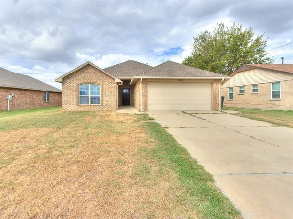 809 SW 8th Street, Moore, OK 73160